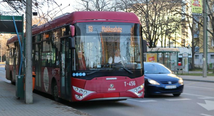 Sűrítik a járatokat a kézi NB I döntő miatt