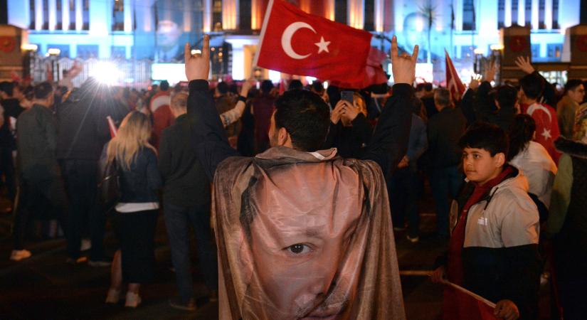Miért szavaztak a németországi törökök Erdoğanra?