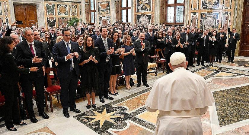 Ferenc pápa: A haszon kultúrája eltorzítja a kapcsolatokat, a találkozás segíthet