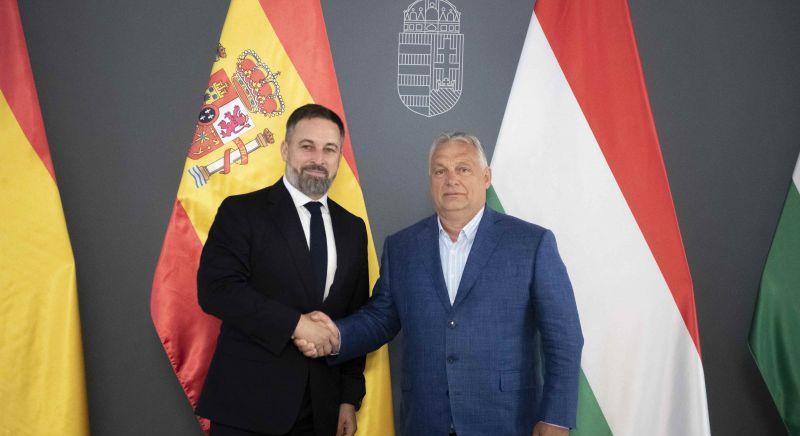 Orbán a spanyol szélsőjobb pártjának elnökével ábrándozott: „Szeretnénk, ha Európában is lenne egy jobboldali fordulat”