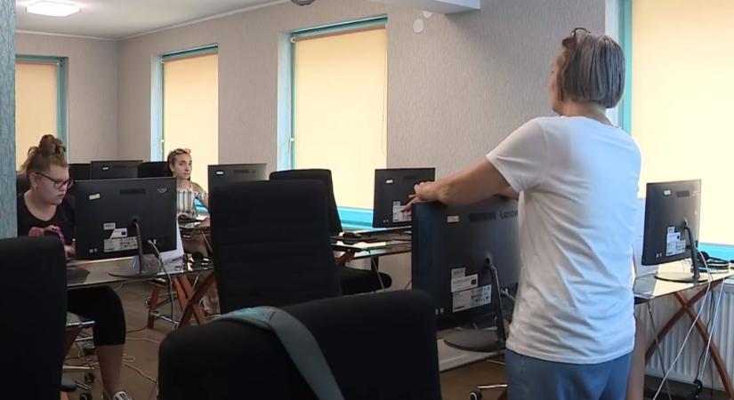 Ismét gépírás tanfolyam indul a könyvtárban