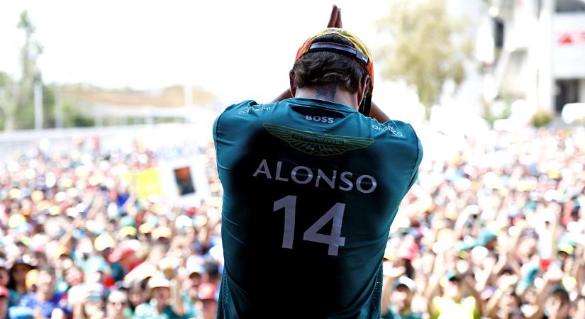Alonso a hazai közönségből merít erőt, miközben csapatát is méltatta