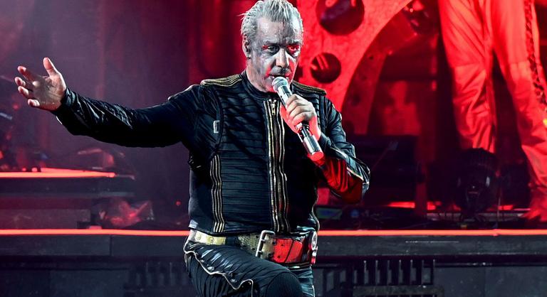 Újabb zaklatási vádak merültek fel a Rammstein énekesével szemben