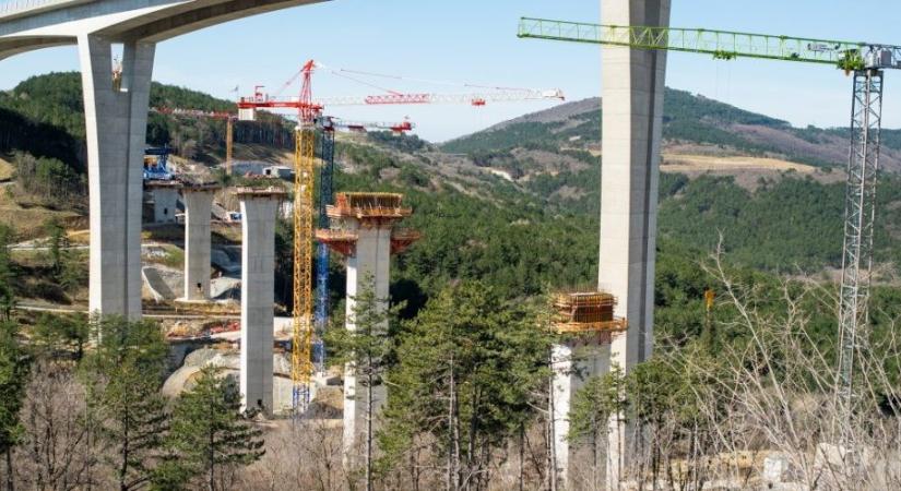 A tervezettnél eurómilliókkal olcsóbban épül a Koper–Divača vonal új pályája