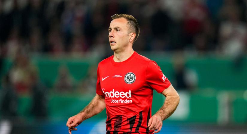 Hosszabbított világbajnok középpályásával az Eintracht Frankfurt! – hivatalos