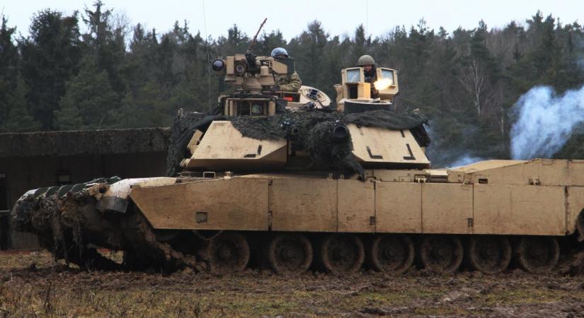 Megkezdődött a kiképzés: hamarosan jöhetnek a legendás Abrams tankok
