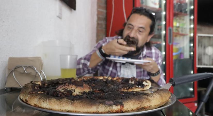 Szénné égett pizza a vulkán ihletésében: ön megkóstolná? – fotók