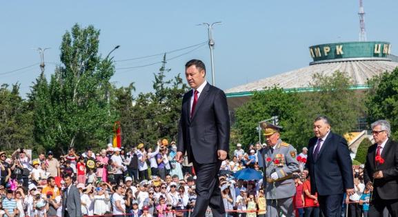 Az oroszbarát Kirgizisztán kész együttműködni az EU-val
