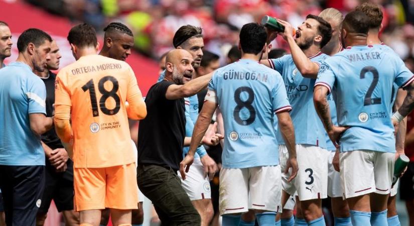 Guardiola zokogott, a Manchester City sztárjai részegen őrjöngtek az FA-kupa-győzelem után - videó