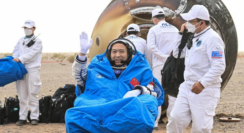 Visszatért a Földre három kínai űrhajós a Tienkung űrállomásról