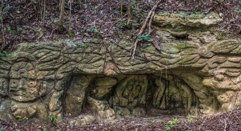 Meghökkentő dolgokat rejtett egy mohás szikla, 2700 év után fedte fel a titkát, amely sok mindent új megvilágításba helyez