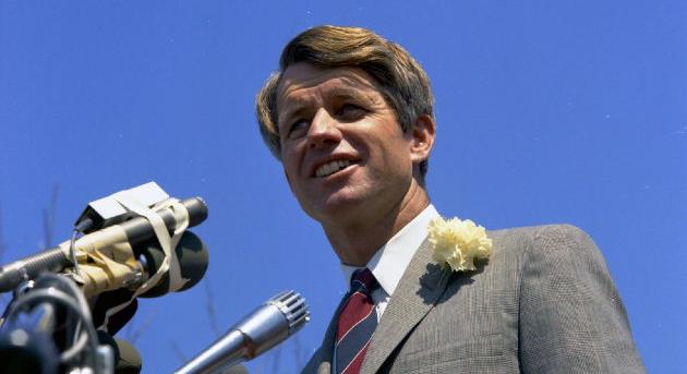 Izraelnek ígért vadászgépek miatt kellett meghalnia Robert Kennedynek