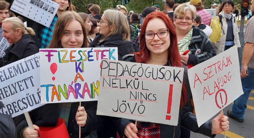 Pedagógusnapi kiállás: Az Oktogonról vonulnak a diákok a Belügyminisztériumhoz ma délután
