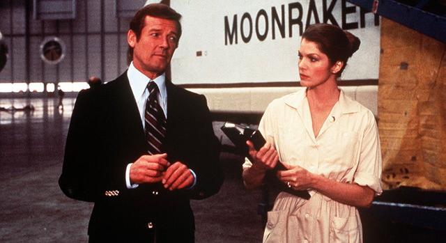 Roger Moore fia szerint nevetséges lenne, ha nem angol színész kapná James Bond szerepét