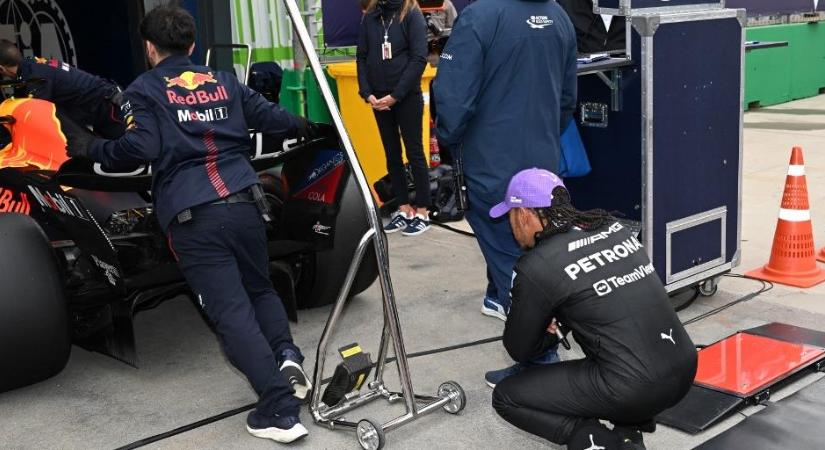 A Red Bull külön világ, mindenki másnak marad a kémkedés és a leskelődés