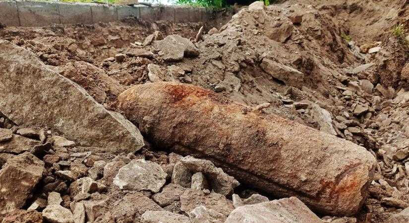 Egy 50 kilogrammos légibombát találtak a II. kerületben