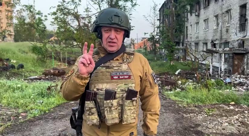 Elfogta az orosz hadsereg egyik parancsnokát a Wagner-csoport, mert részegen rájuk lövetett