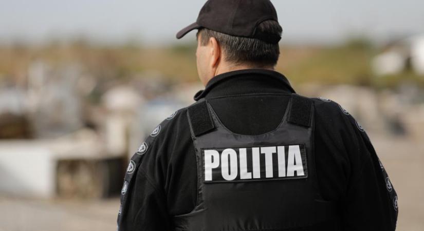 Piros-fehér-zöld szalagokat letépők, kukába dobók után nyomoz a román rendőrség Székelyudvarhelyen