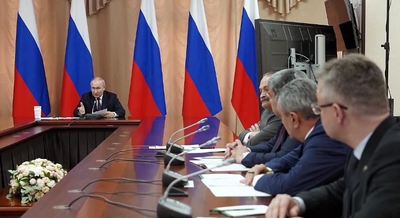 Kamu-Putyin mondott kamubeszédet és elrendelte a hadiállapotot
