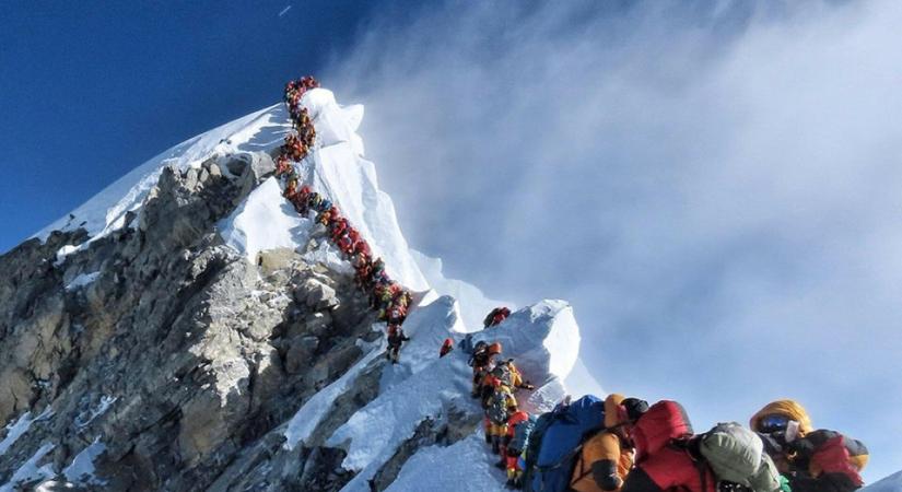 Több mint 35 tonna szemetet szedtek össze a nepáli hegyekről