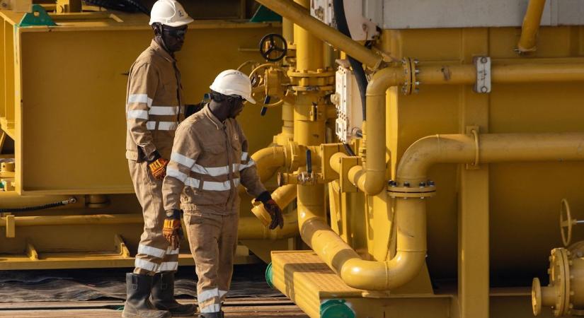Gigantikus olajvezeték építése borzolja a kedélyeket Kelet-Afrikában
