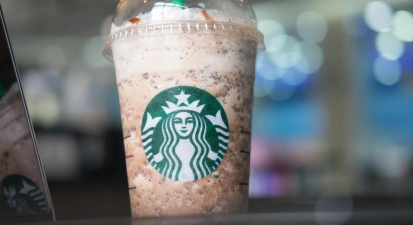 Nagy változásra készül a Starbucks, ez érintheti a magyar piacot is