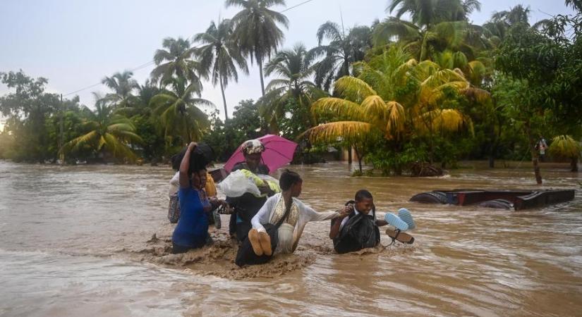Több mint 40 ember meghalt, 19 ezren maradtak fedél nélkül az esőzések miatt Haitin