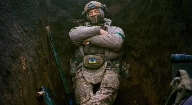 Náci jelképek miatt kellett magyarázkodnia az ukrán hadseregnek