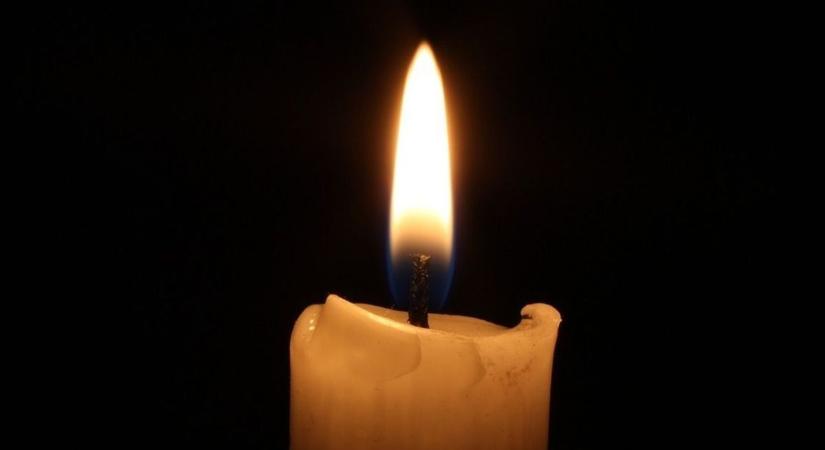 Kettős tragédia: együtt gyászol a két nővér, őszintén beszéltek a történtekről