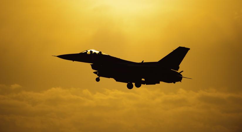 Kínai és orosz harci repülőgépek jelentek meg, tiltakozik Amerika szövetségese