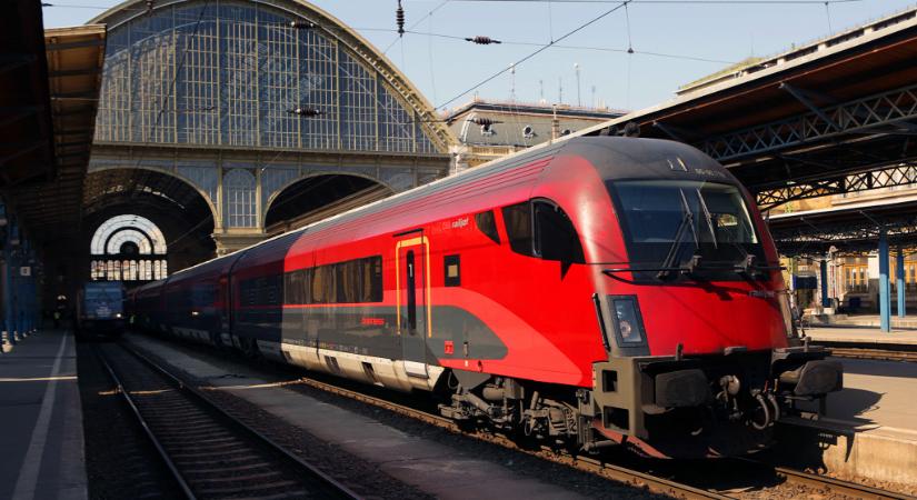 Újra járnak a vonatok Ausztria és Magyarország között