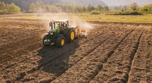 Új dimenziókat nyit a mezőgazdaságban a Bridgestone VX-R TRACTOR