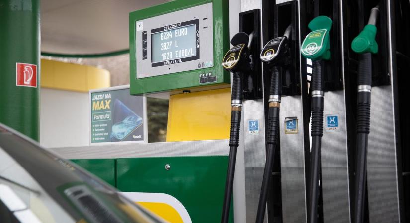 Jön az újabb hidegzuhany: komoly drágulásra kell számítani a benzináremelés miatt