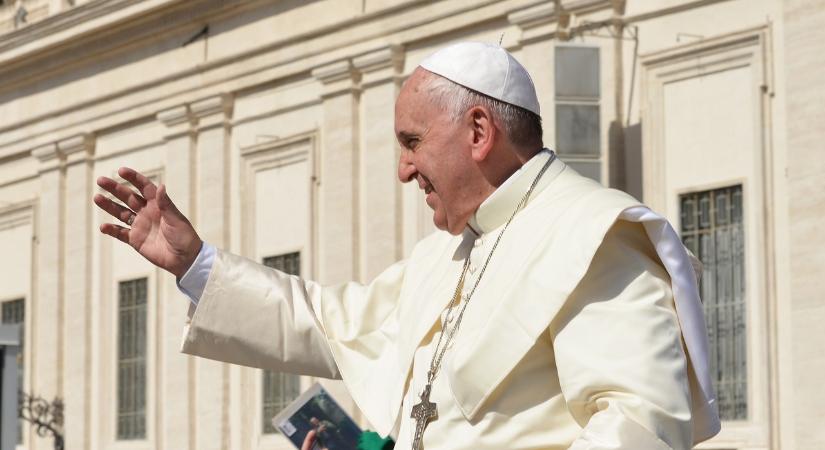 Ferenc pápa felébredt, és jól van – mutatjuk, mi volt az első kérdése a műtét után