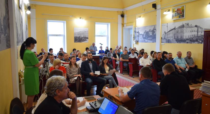 Ülésezett a Beregszászi Városi Tanács