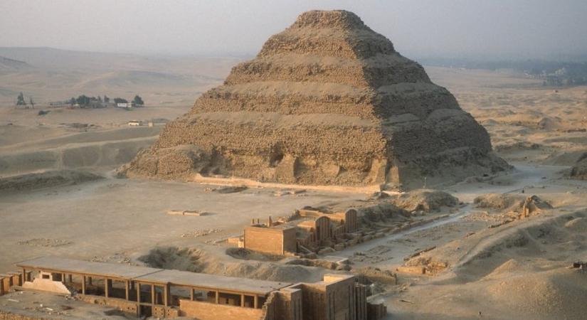Iszonyatos döbbenet várta az egyiptomi piramis mélyén a szakértőket, óriási keringő után jött a meglepeő felfedezés