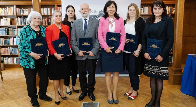 Külhoni magyar pedagógusszervezetekkel kötött megállapodást az egri egyetem