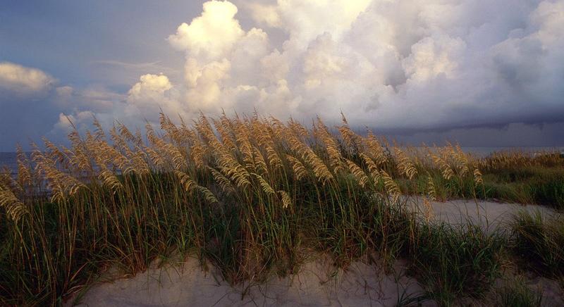 Nem nyugszik meg a légkör