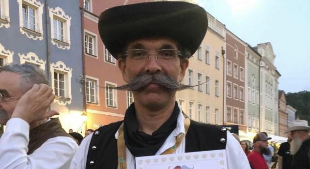 Nemzetközi szőrsiker: újra magyar férfi lett a bajnok a Bajusz- és Szakáll Világbajnokságon