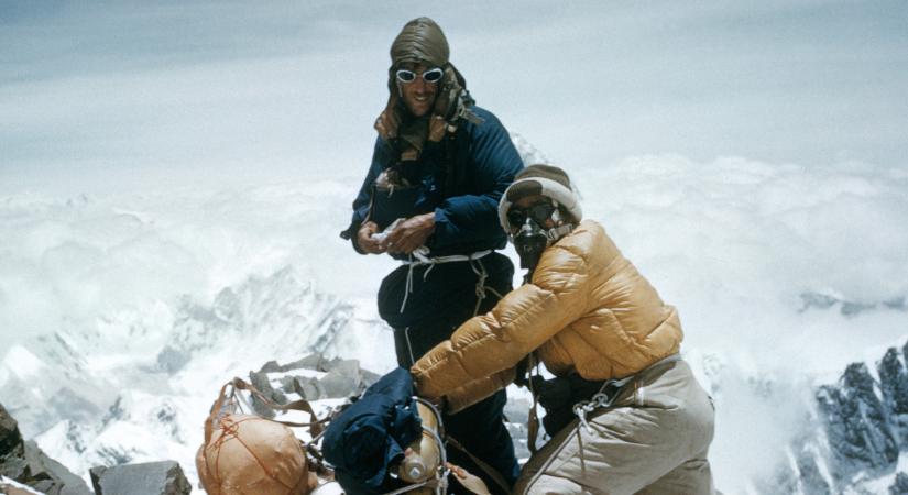 Hillaryt ütötték lovaggá, de a serpája nélkül nem lett volna első az Everesten