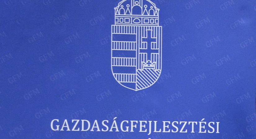 A kormány 5 ezer vállalkozást szabadít ki a fix áras áramszerződéséből