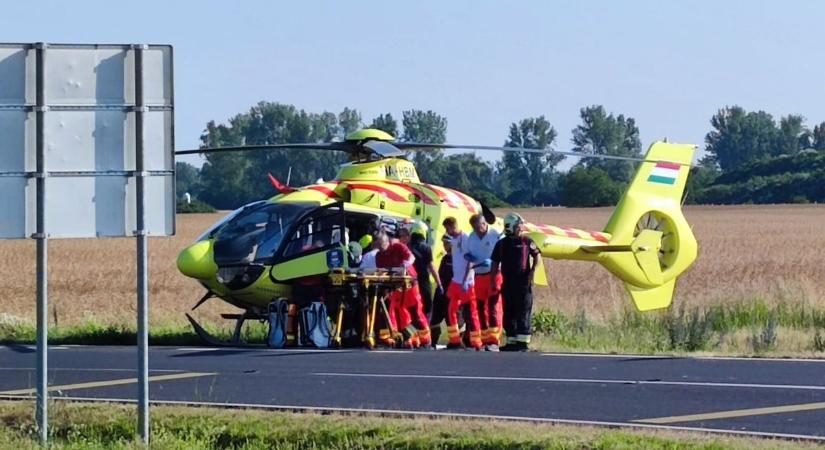 Videó - Így száll fel a mentőhelikopter a sárvári motorbaleset életveszélyes sérültjével