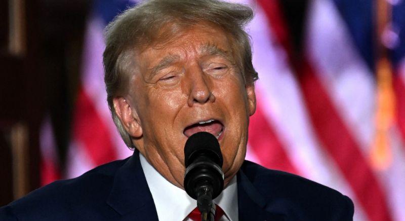 Trump lebukott: Titkos iratokkal szórakoztatta a vendégeit egy kiszivárgott hangfelvétel szerint