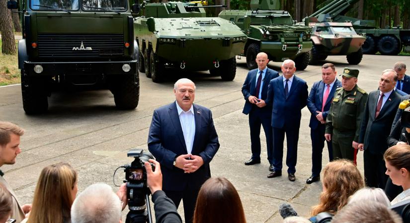 Lukasenka teljes harckészültséget rendelt el