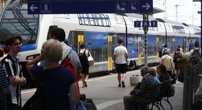 Itt a MÁV közleménye! Szombattól megszűnik az IC- és a gyorsvonati pótjegy