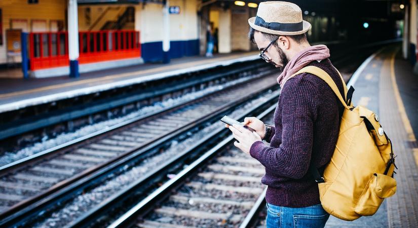 Külföldi nyaralás: ezt tudnia kell, ha roaming-szolgáltatást vesz igénybe