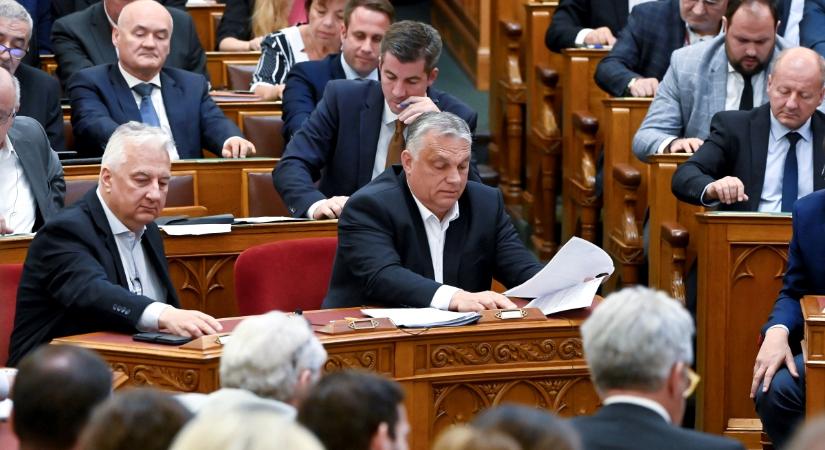 Orbán Viktor: Az infláció nem érinti az ellenzéket, mert ők dollárban számolnak