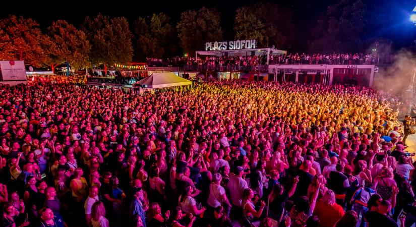 CURTIS live, vendég: Essemm x 4Tress – Plázs Siófok