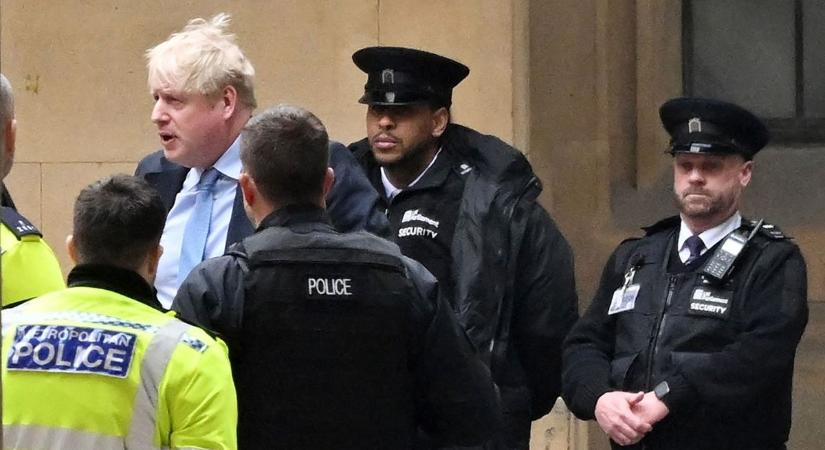 Egy vagyonba kerülnek a brit adófizetőknek a bukott kormányfők