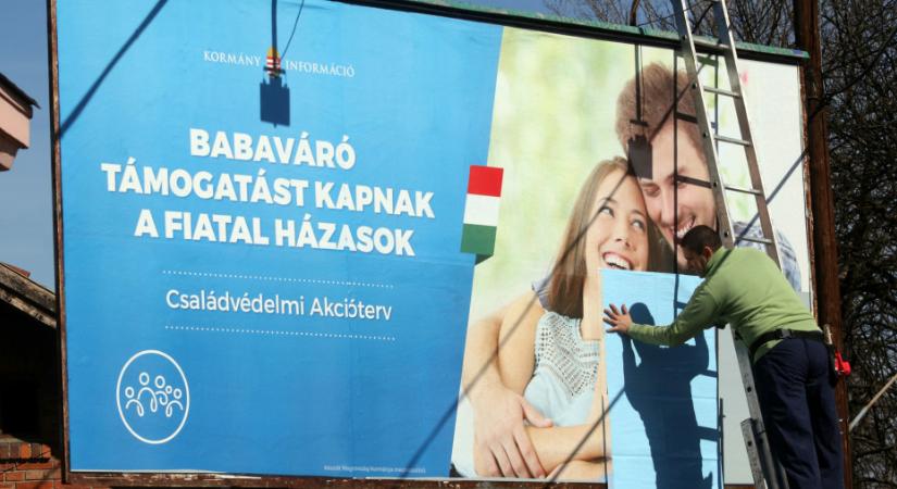 A családi adókedvezményt, az szja-mentességet is átírhatja a kormány